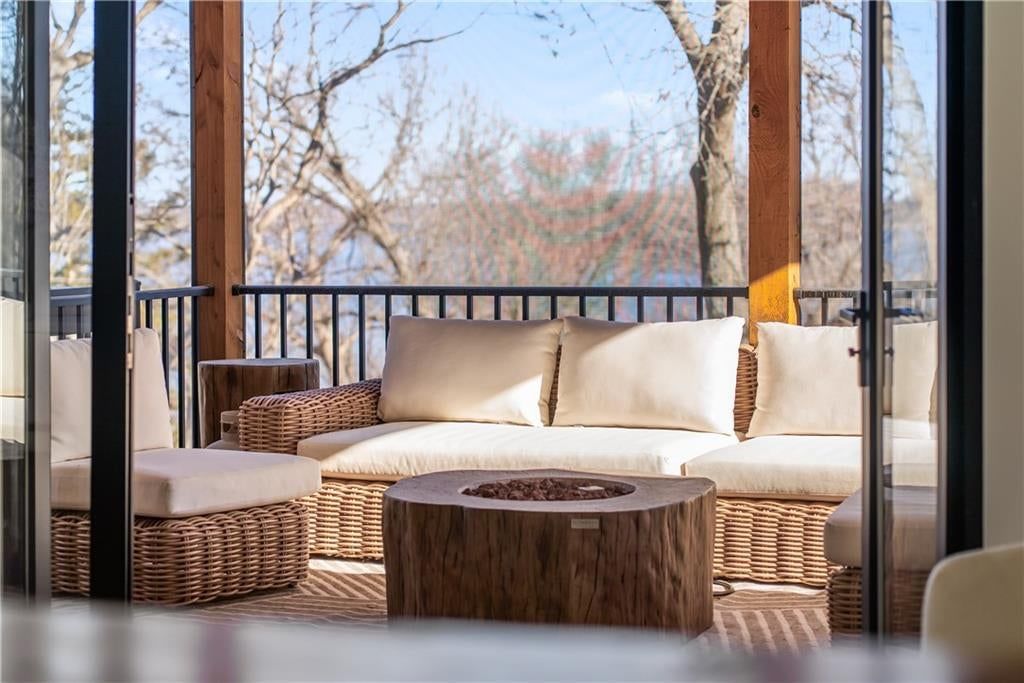 22500 Lakeview Point — photo 9