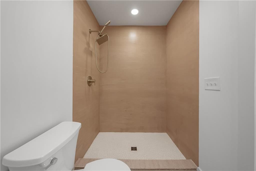 22500 Lakeview Point — photo 29