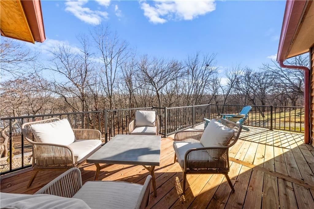 22500 Lakeview Point — photo 57