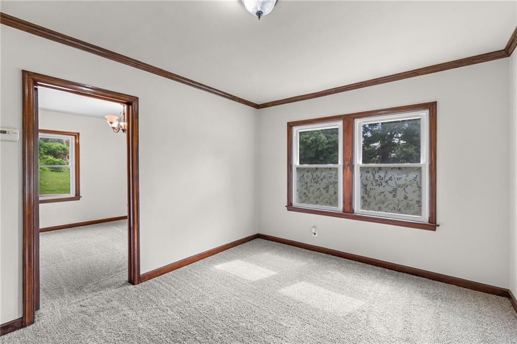 302 W 1st Street — photo 9