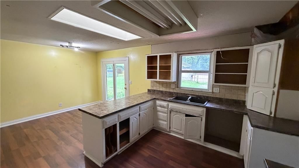 433 E Elm Street — photo 3