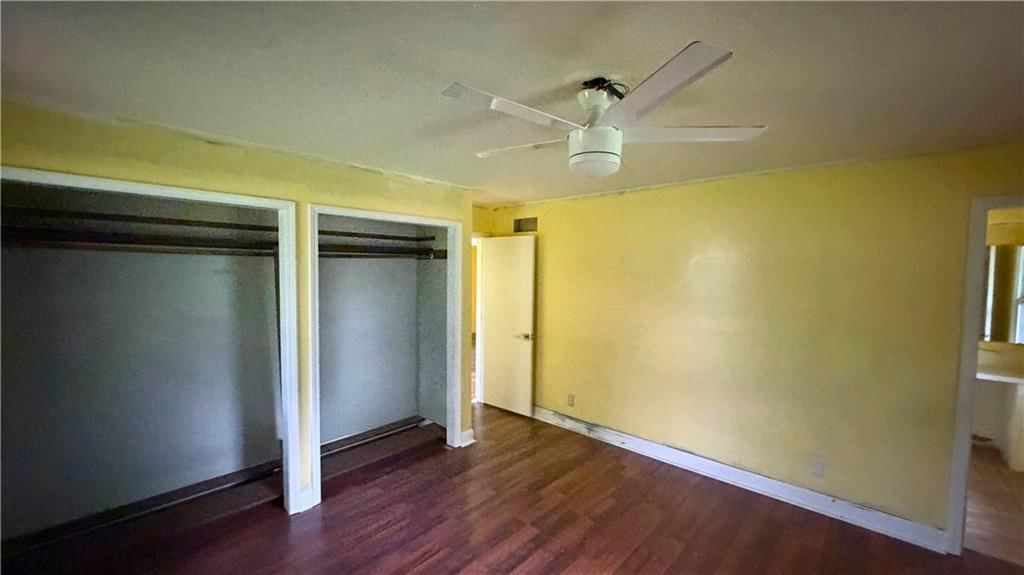 433 E Elm Street — photo 16