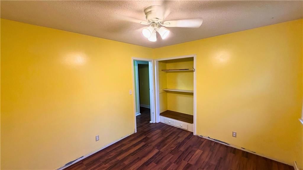 433 E Elm Street — photo 17