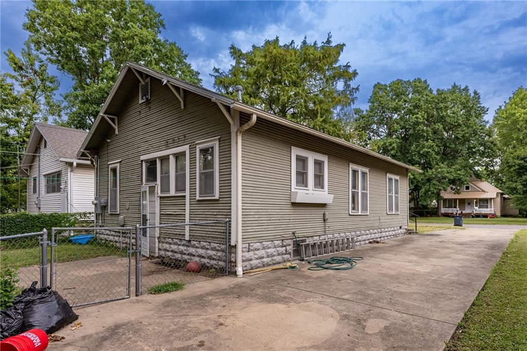 529 W Forest Street — photo 27