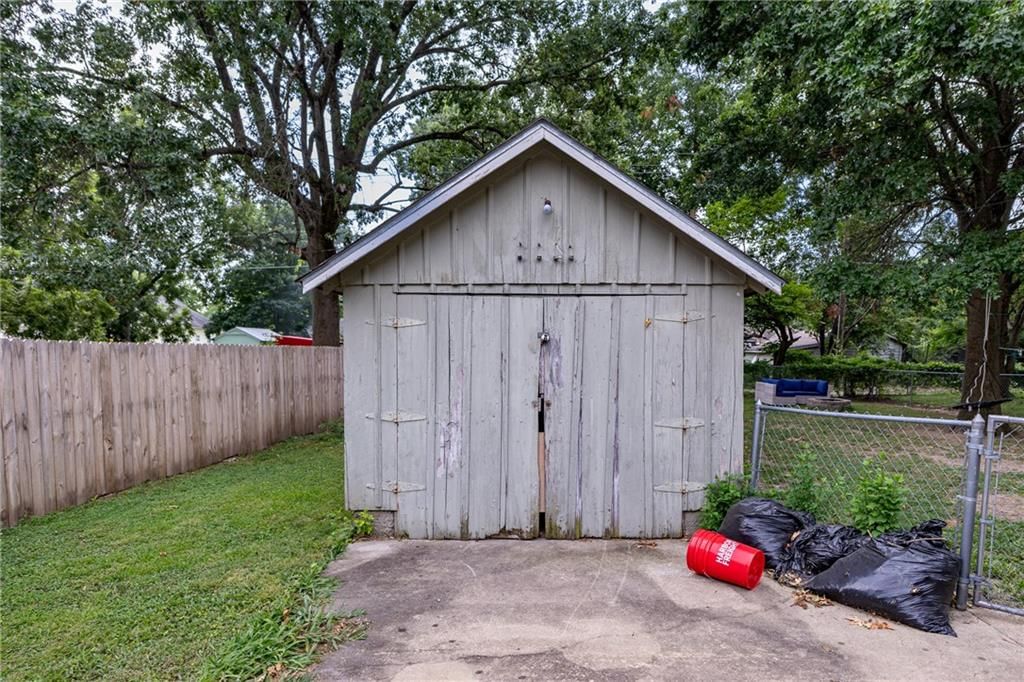 529 W Forest Street — photo 30