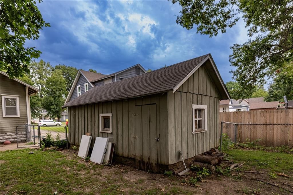 529 W Forest Street — photo 32