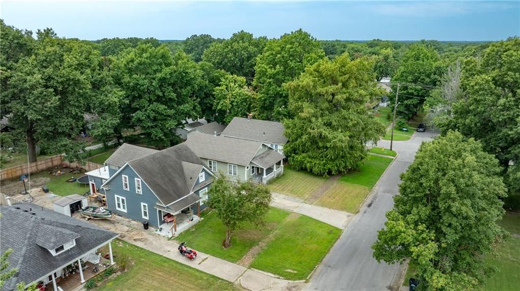 529 W Forest Street — photo 43