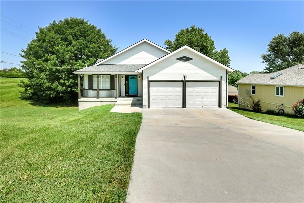 916 Lewis Drive — photo 1
