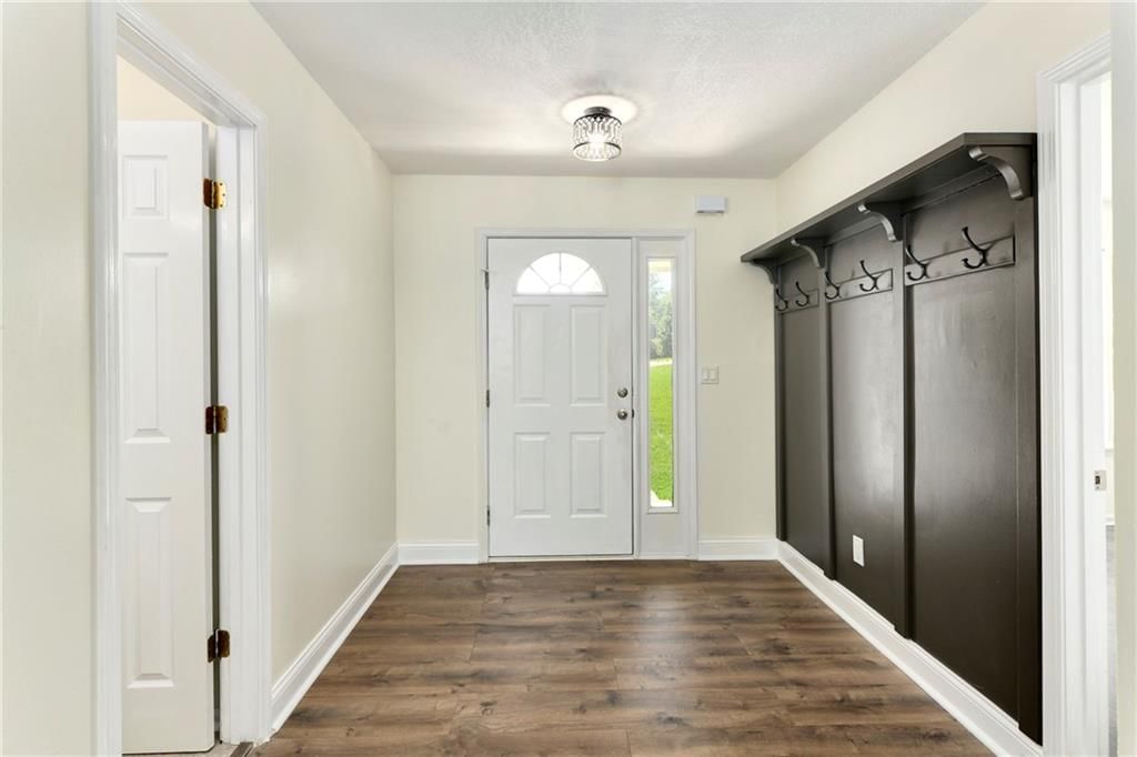 916 Lewis Drive — photo 5
