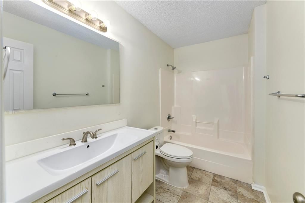 916 Lewis Drive — photo 6