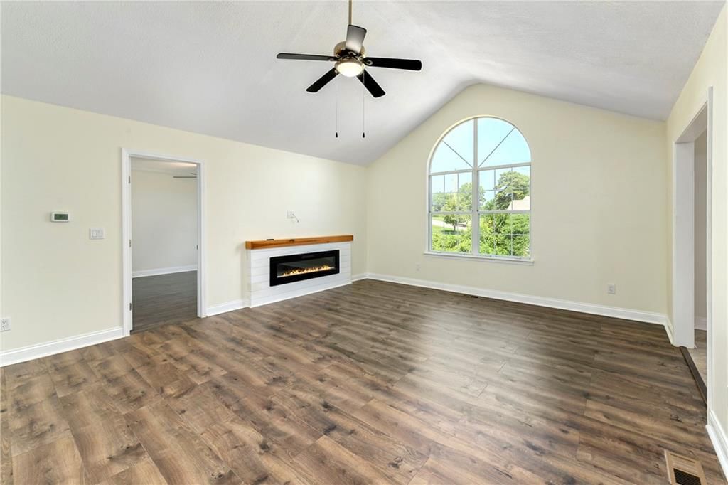 916 Lewis Drive — photo 10