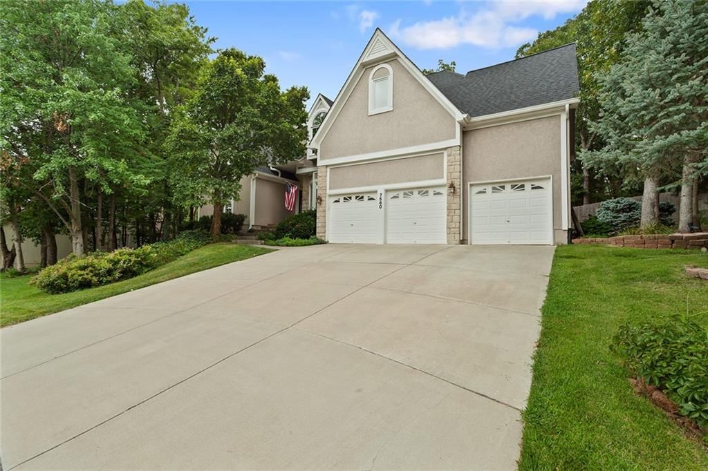 7560 Eicher Drive — photo 2