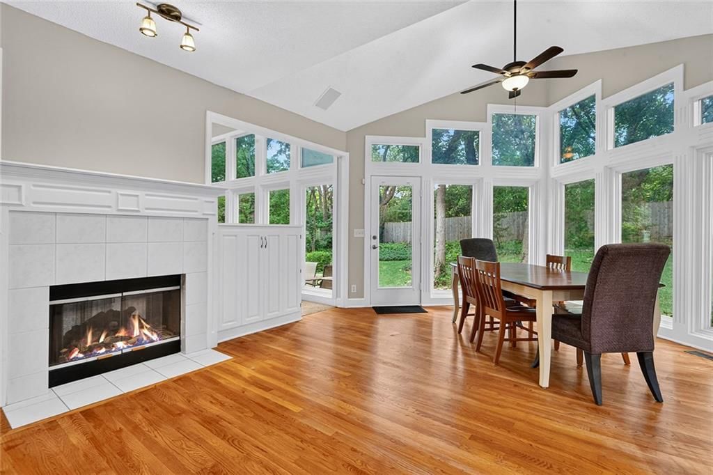 7560 Eicher Drive — photo 15