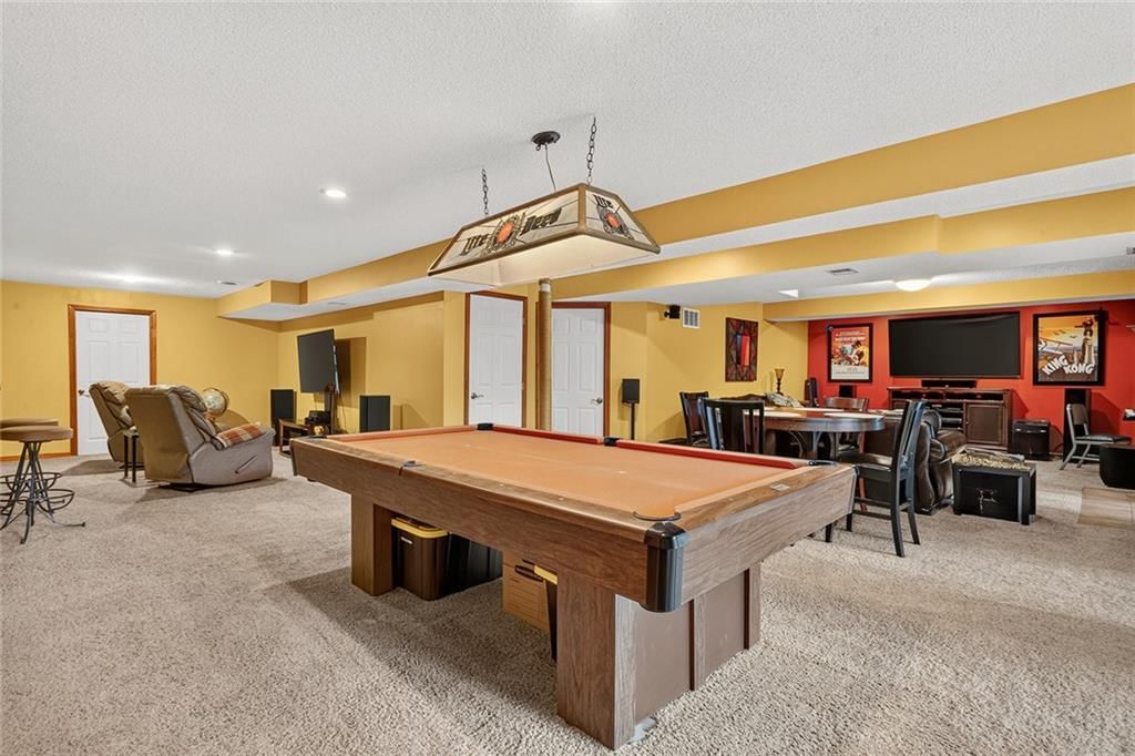 7560 Eicher Drive — photo 31