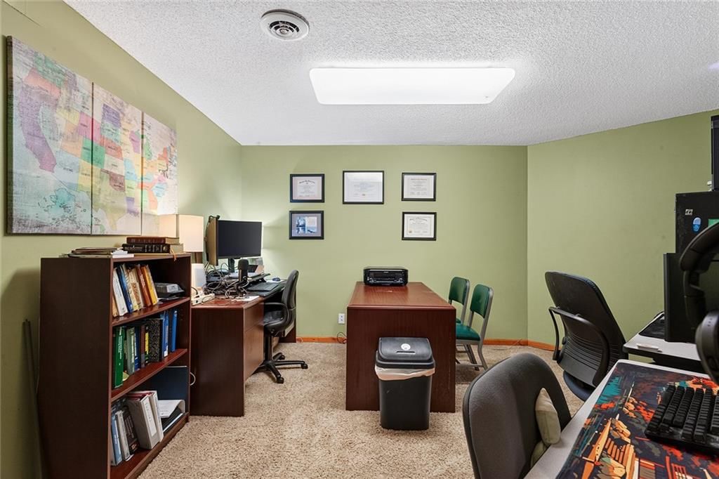 7560 Eicher Drive — photo 34
