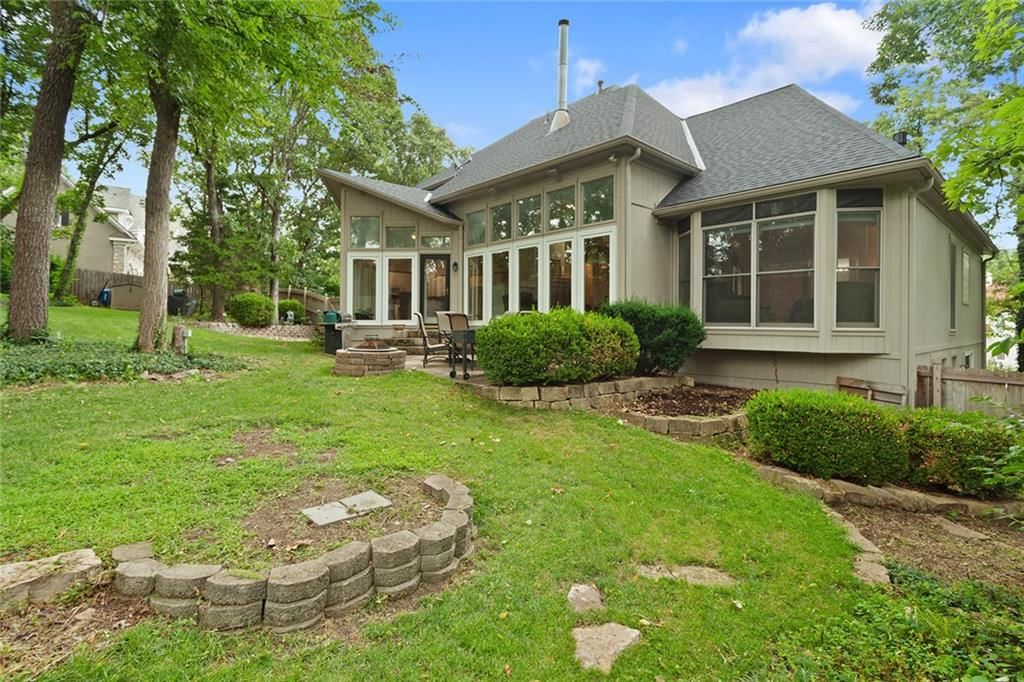 7560 Eicher Drive — photo 36