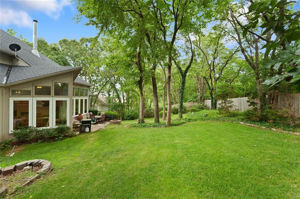 7560 Eicher Drive — photo 37
