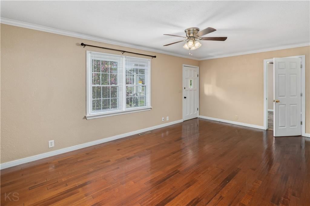 304 E Mason Street — photo 2
