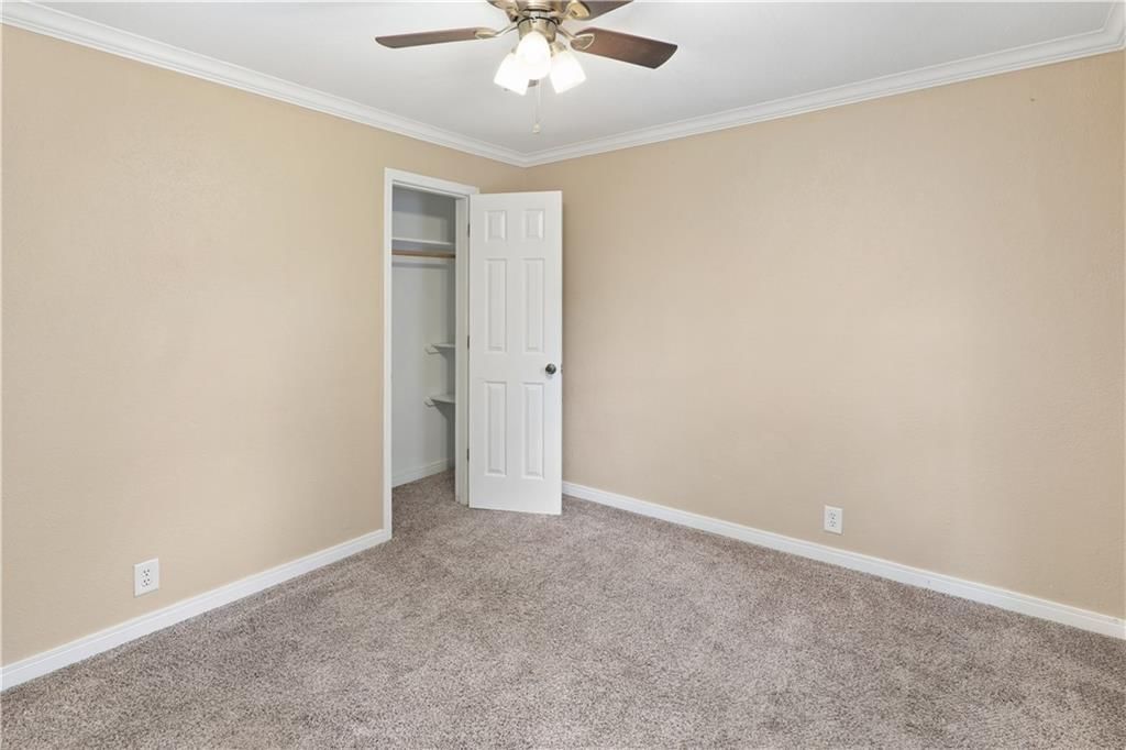 304 E Mason Street — photo 7