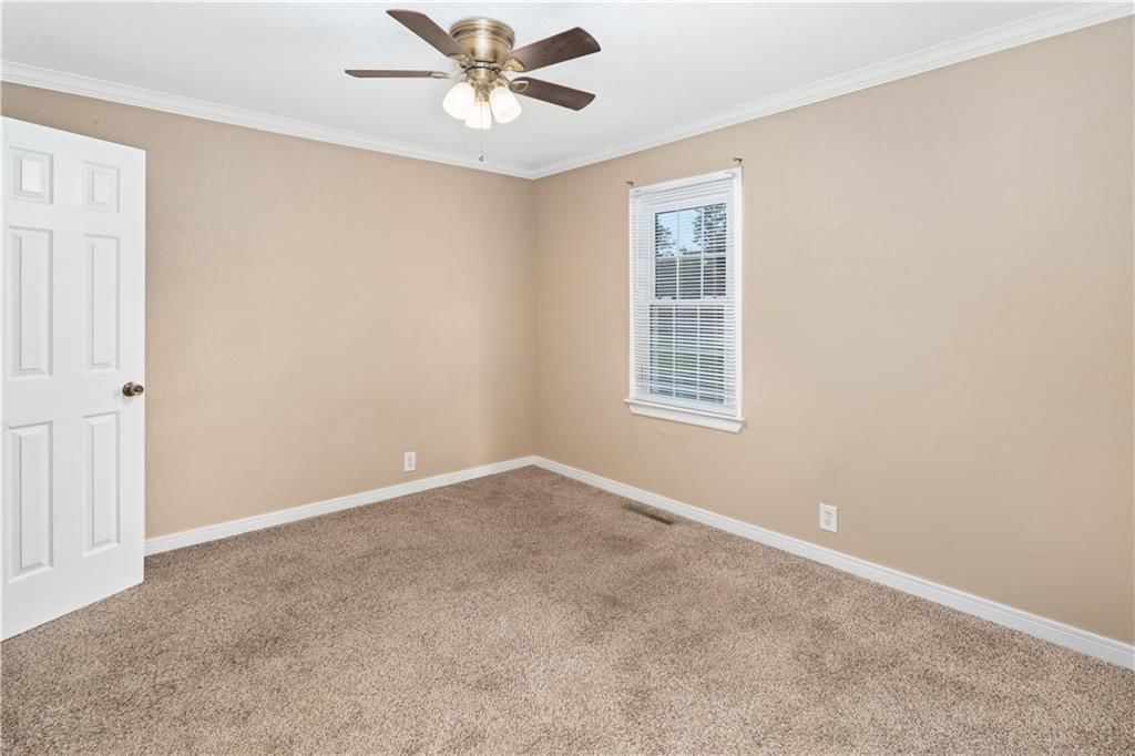 304 E Mason Street — photo 8