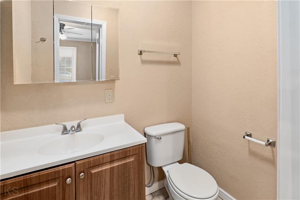 304 E Mason Street — photo 11