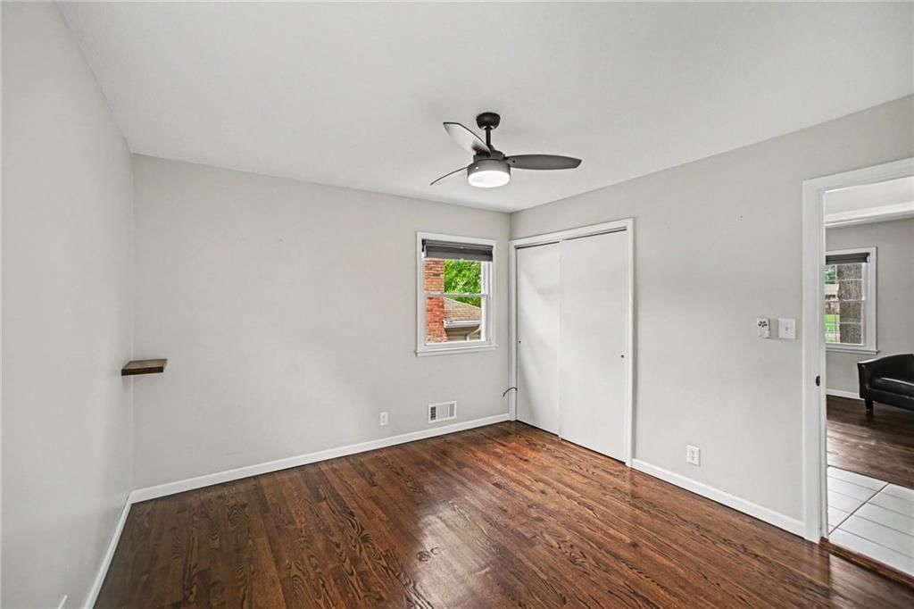 8812 N OAK Trafficway — photo 11