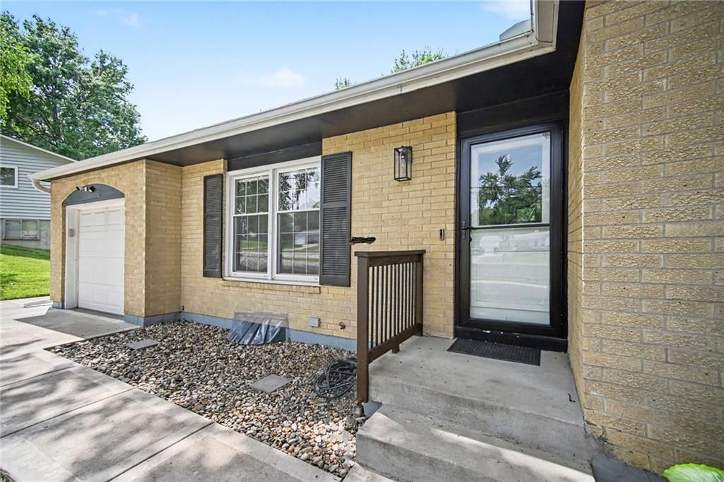 8812 N OAK Trafficway — photo 17