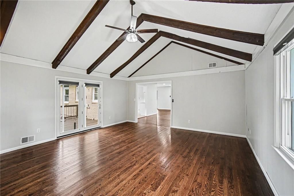 8812 N OAK Trafficway — photo 19