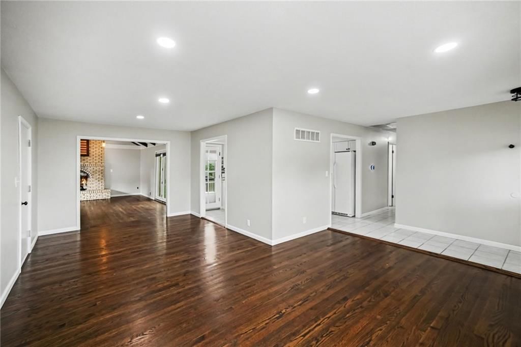 8812 N OAK Trafficway — photo 20