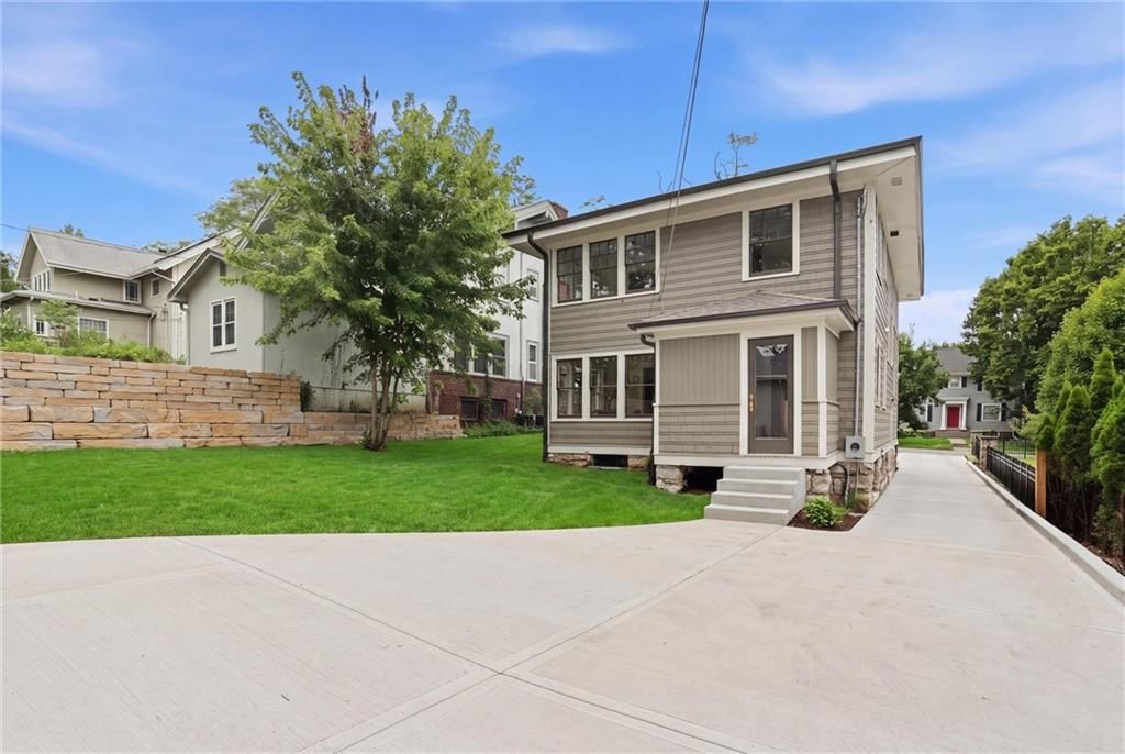 6021 Wornall Road — photo 39