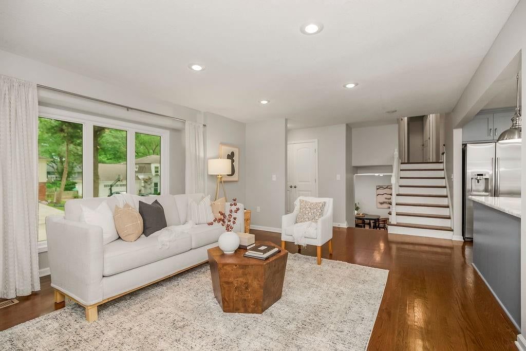 9924 Briar Drive — photo 3