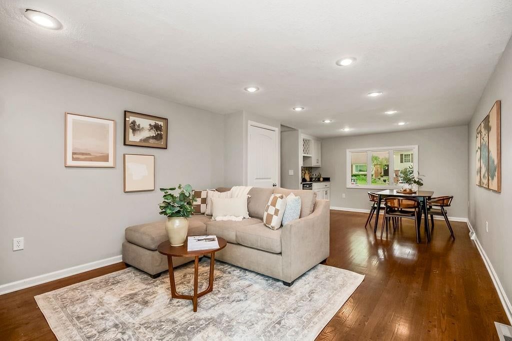 9924 Briar Drive — photo 14