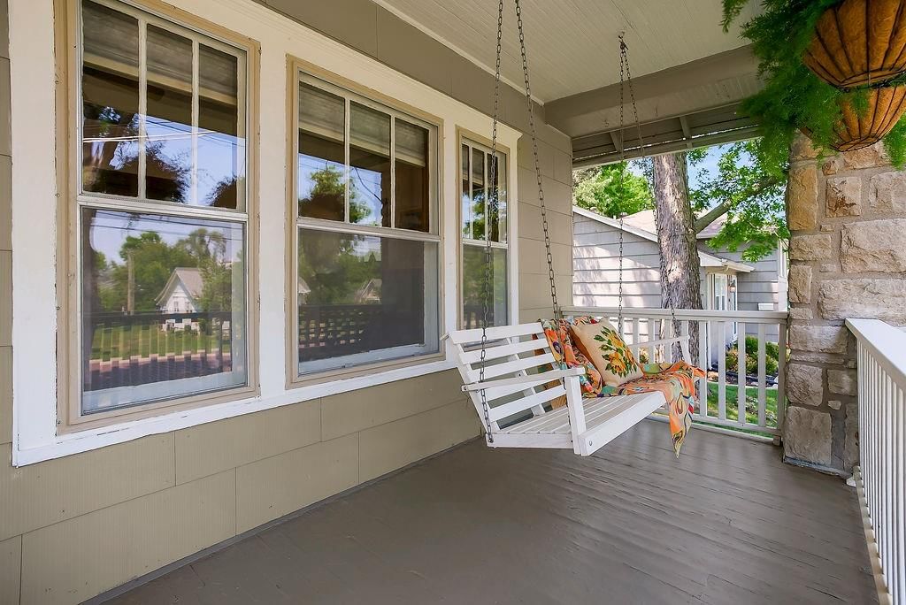 6420 FLOYD Street — photo 3
