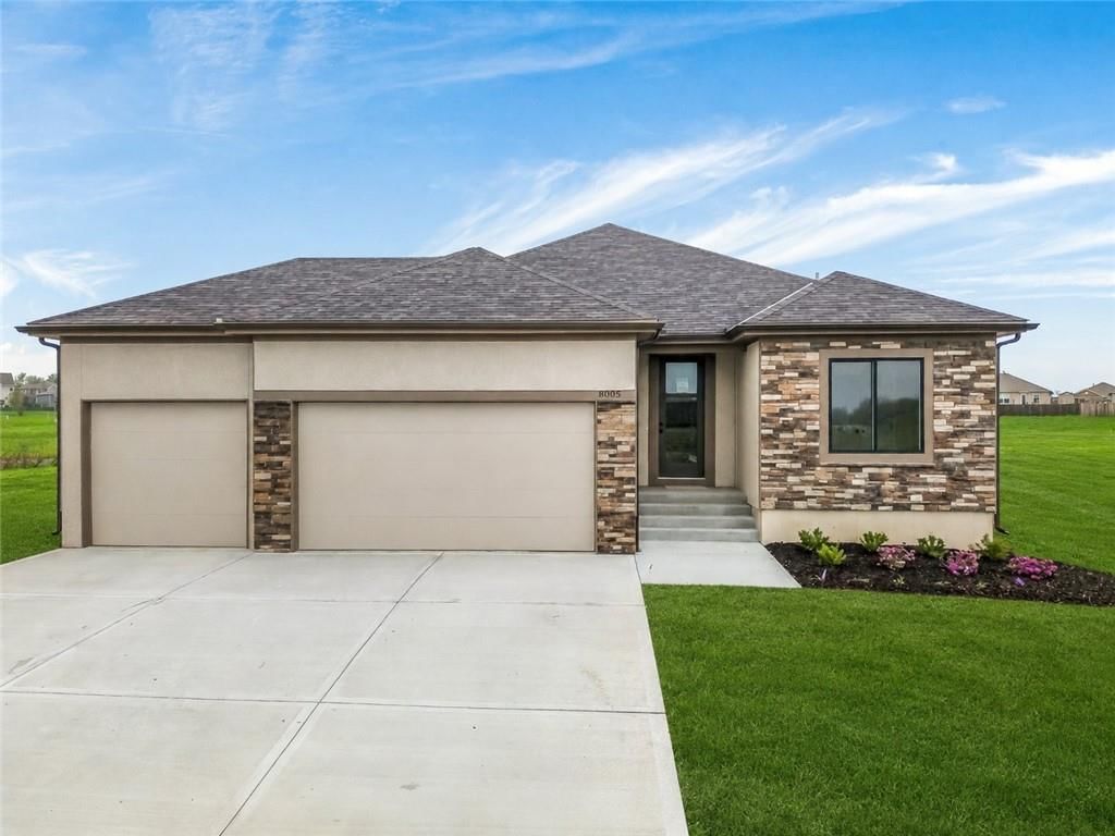 8004 SE Hoot Owl Street — photo 1