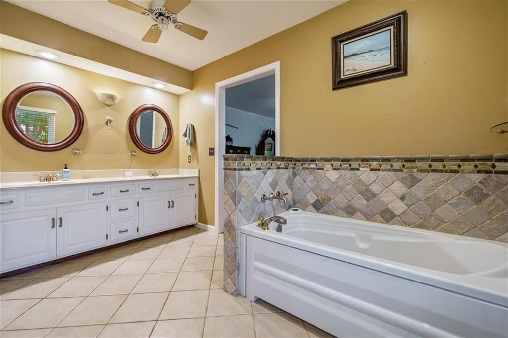 13424 W 70th Terrace — photo 32