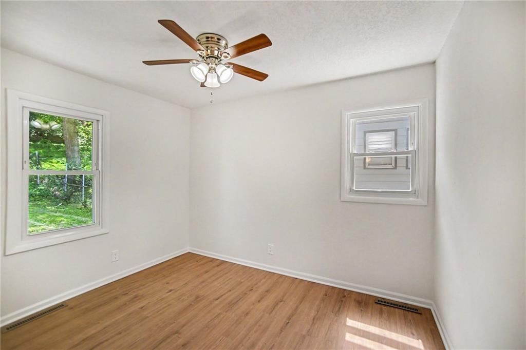 5151 N Corrington Avenue — photo 7