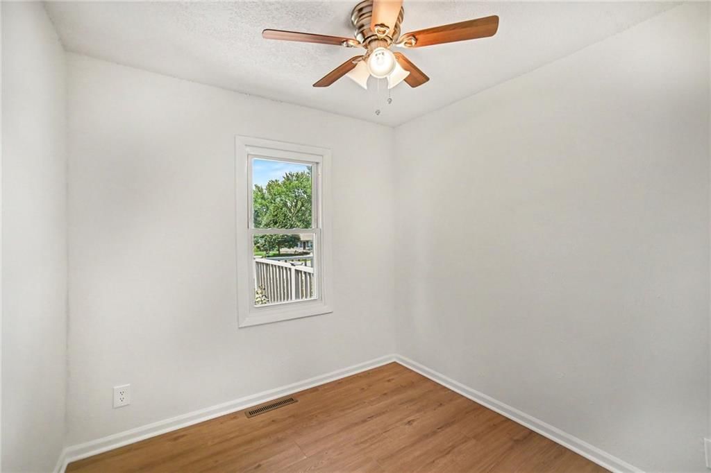 5151 N Corrington Avenue — photo 9