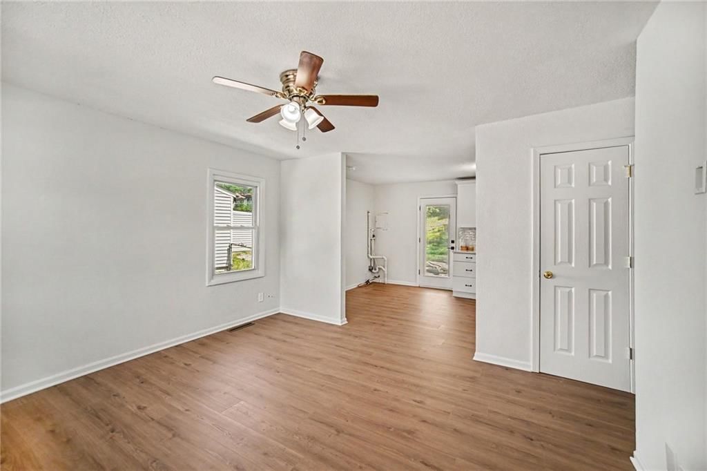 5151 N Corrington Avenue — photo 10