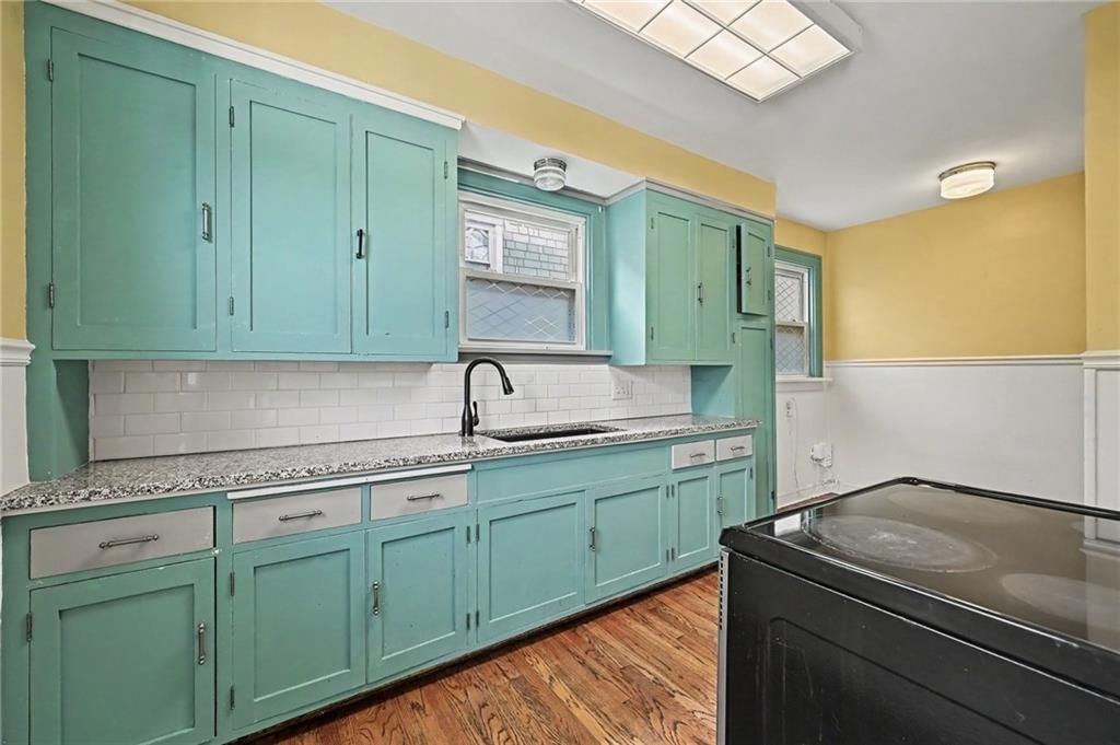 2823 Charles Street — photo 9