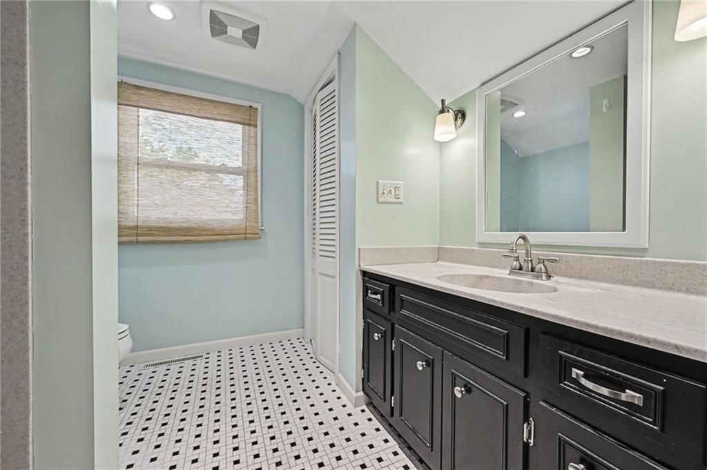 2823 Charles Street — photo 18
