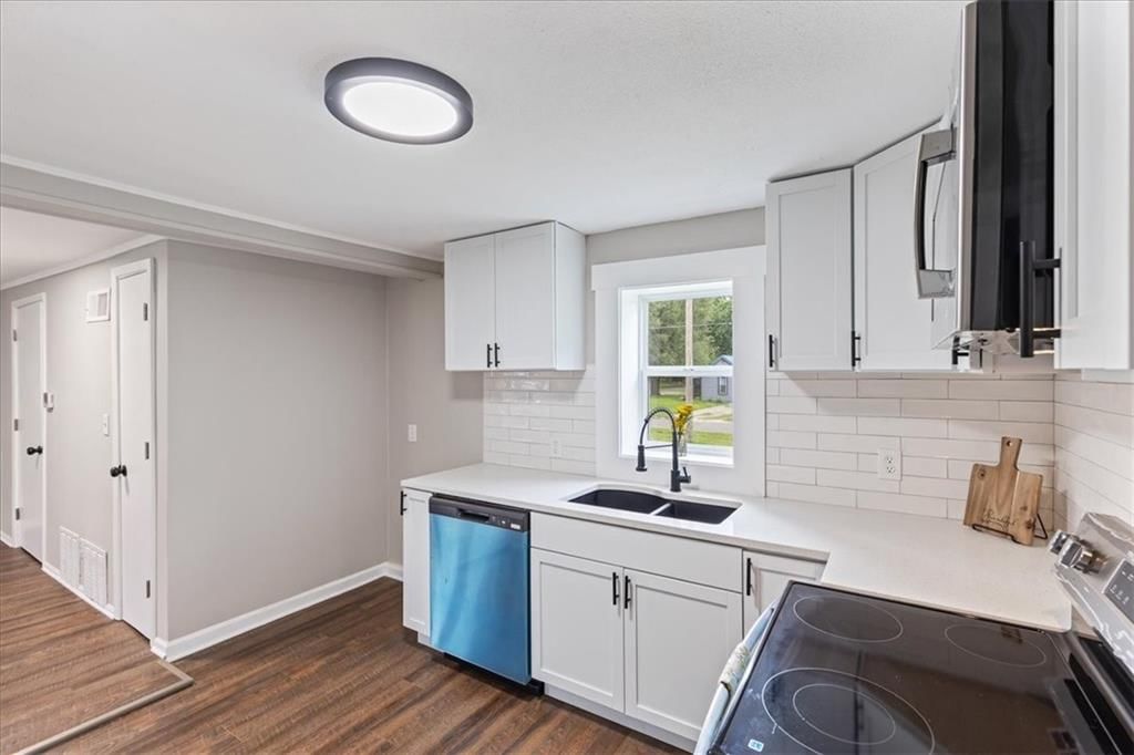 705 Yoeke Street — photo 10