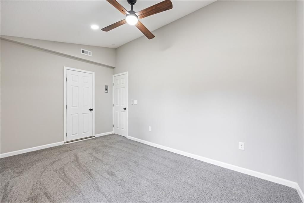 705 Yoeke Street — photo 18