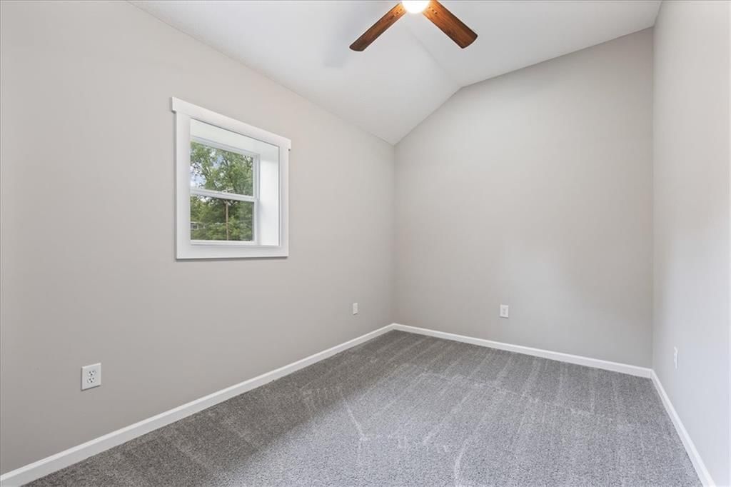 705 Yoeke Street — photo 21