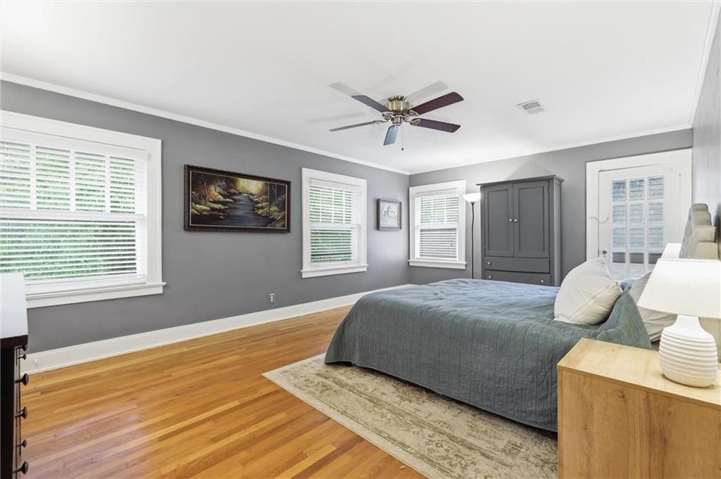 5900 Oak Street — photo 16