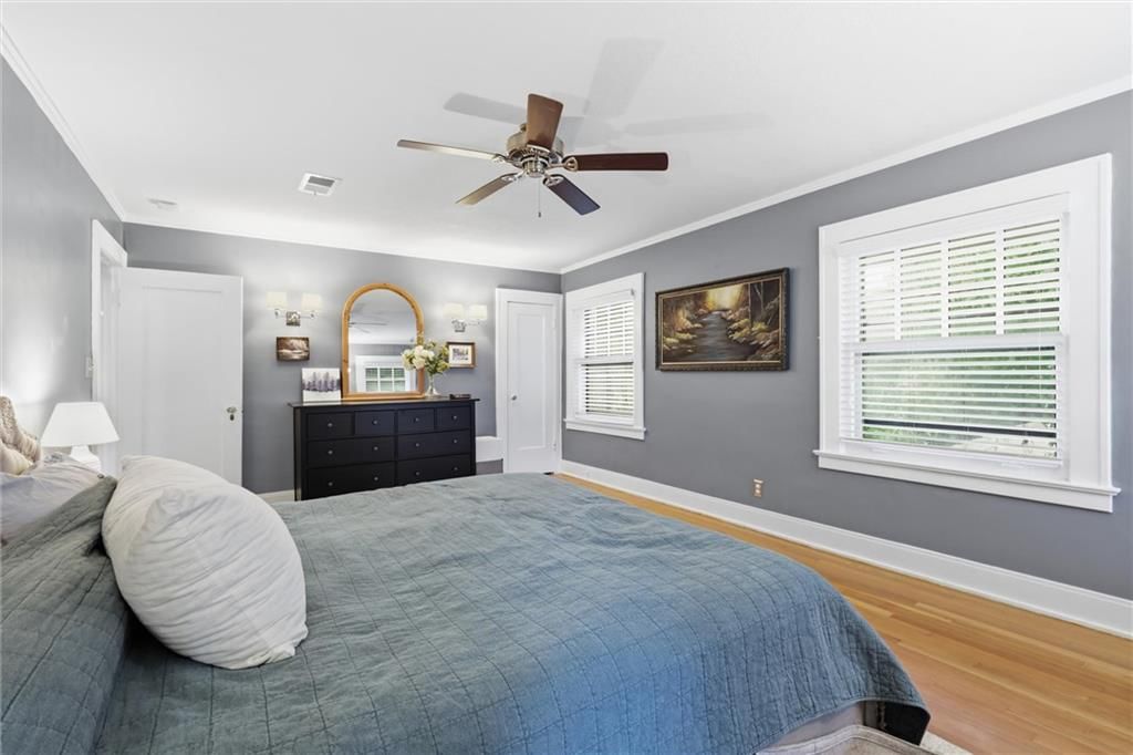 5900 Oak Street — photo 18