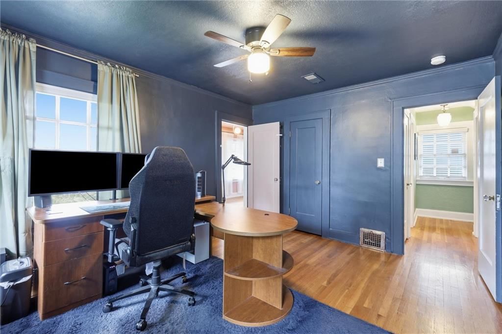 5900 Oak Street — photo 21