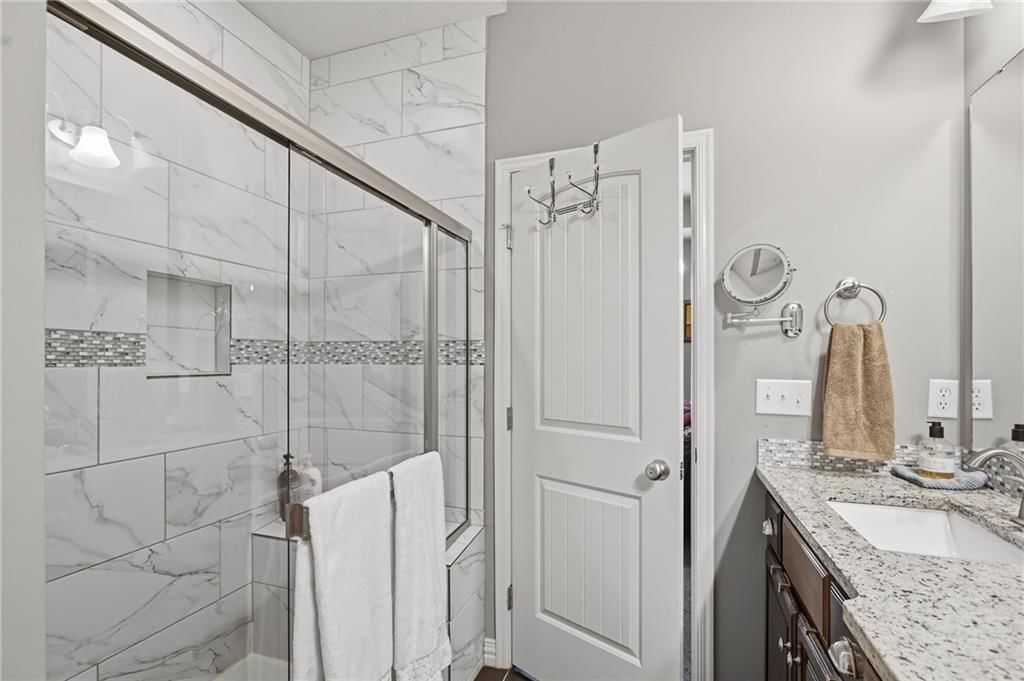 1904 Red Bud Court — photo 15
