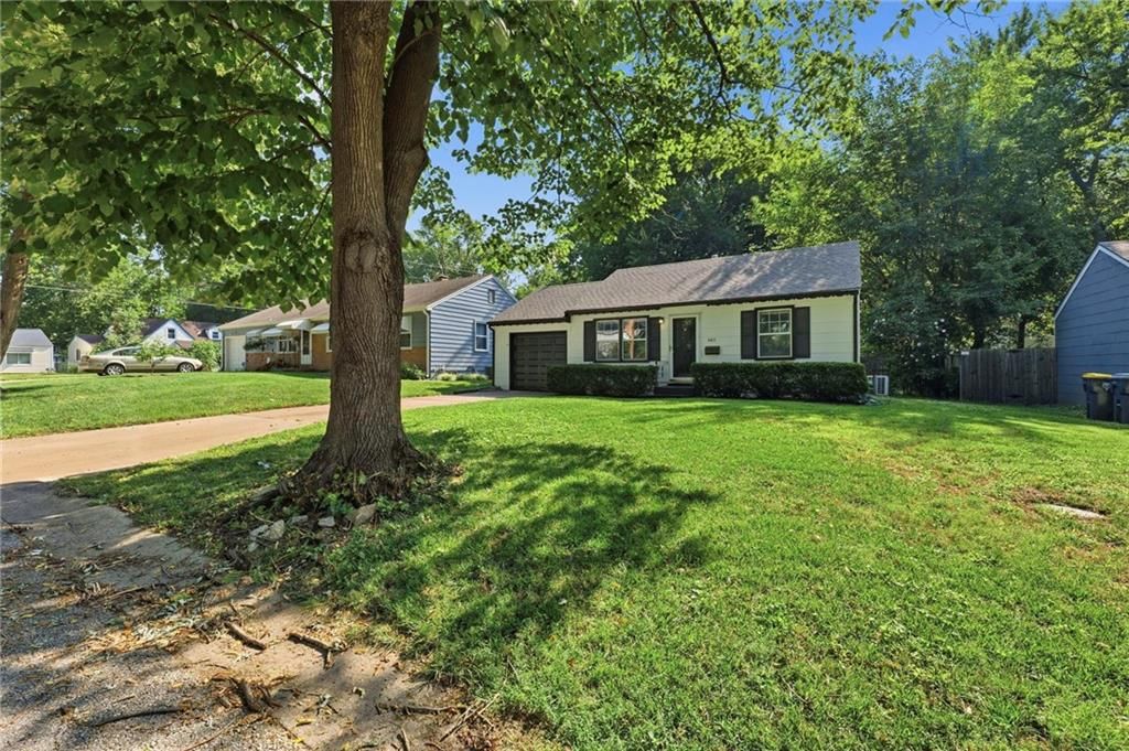 8103 McGee Street — photo 3