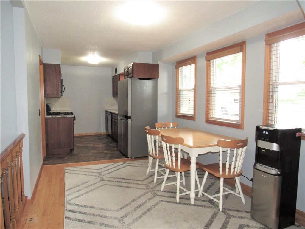 605 E Johnston Street — photo 6