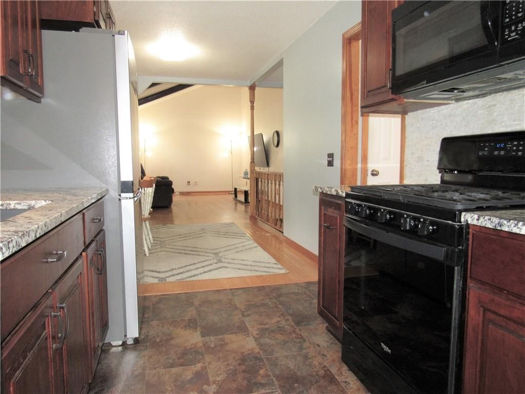 605 E Johnston Street — photo 11